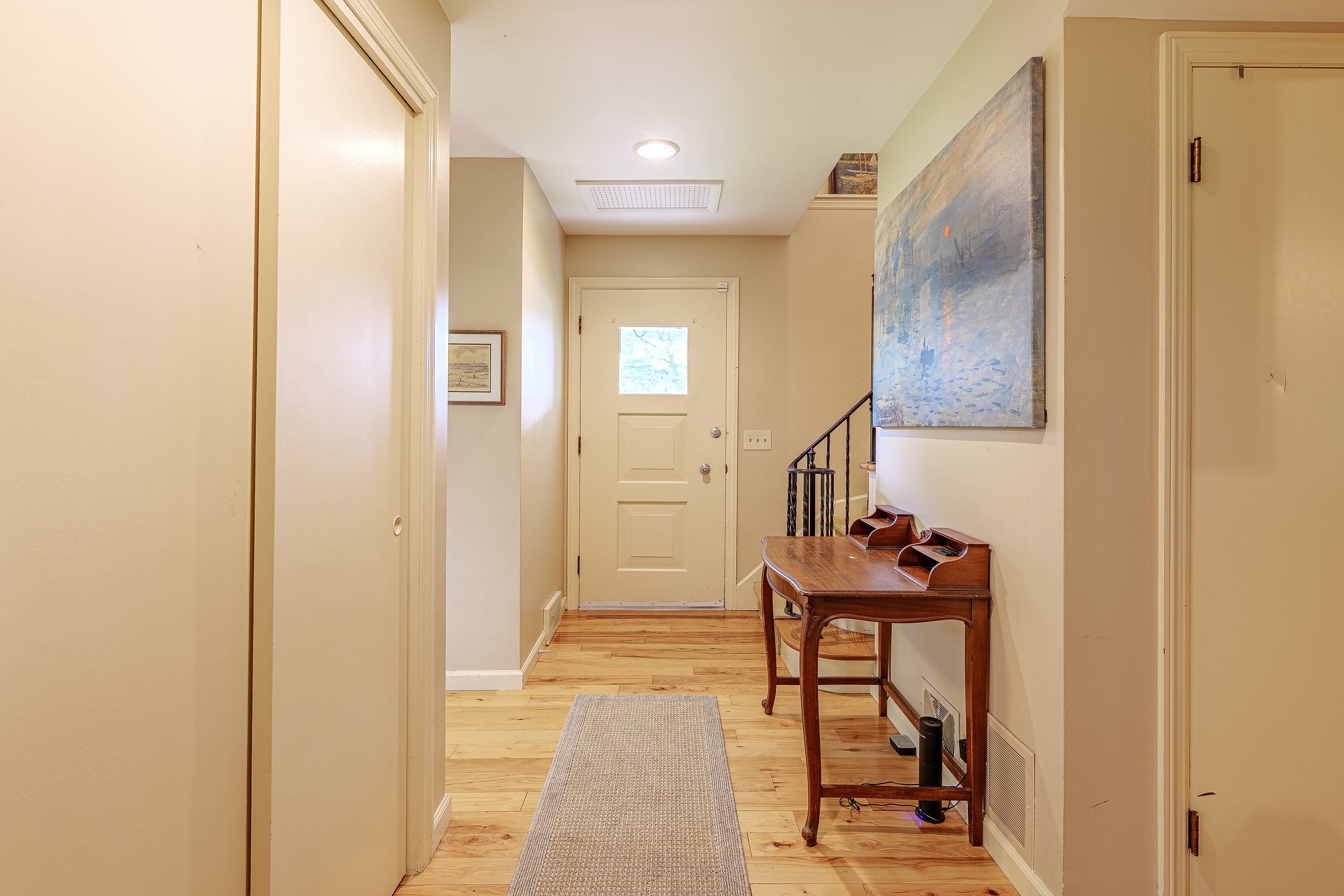 Additional residence and barn photograph 10