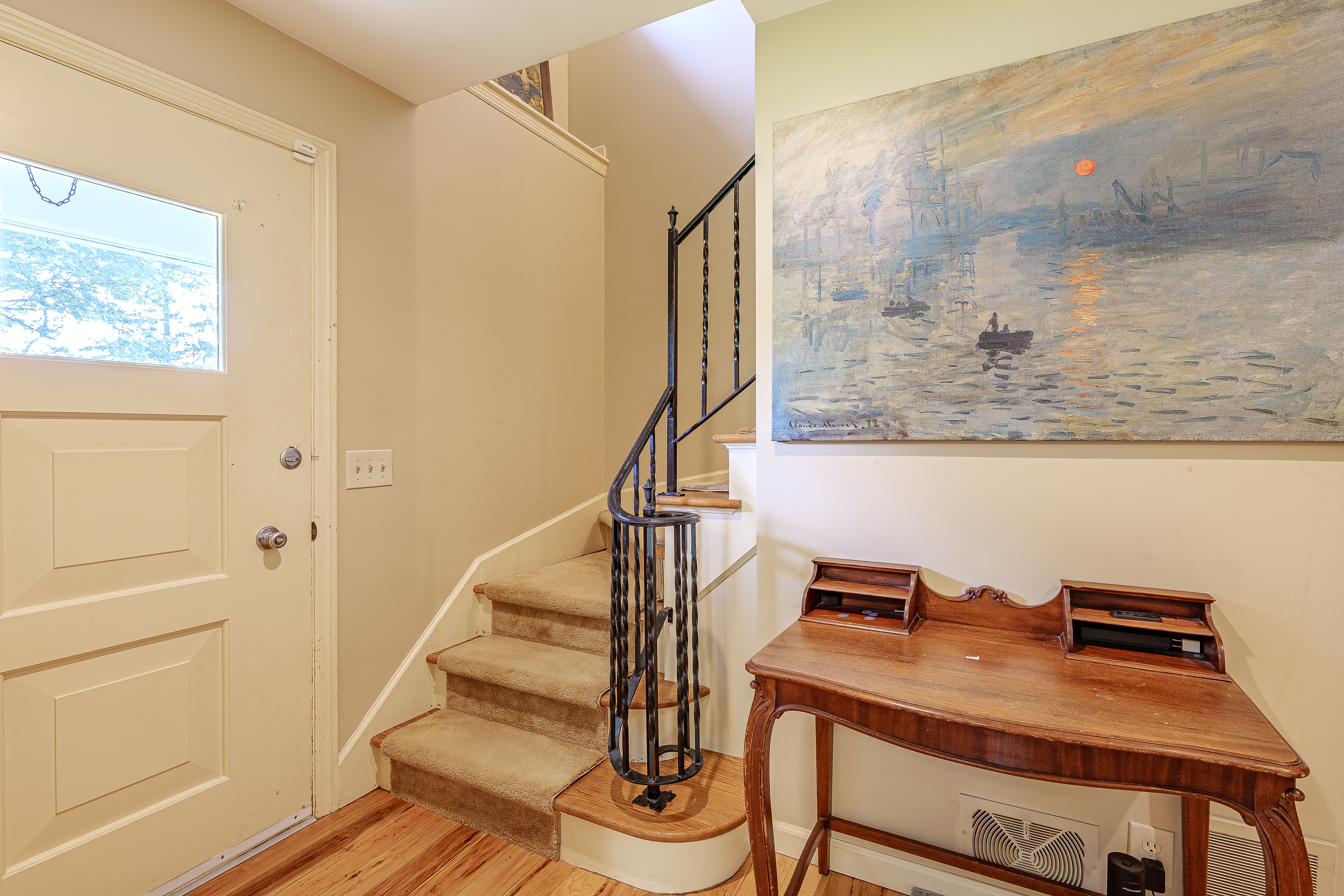Additional residence and barn photograph 11
