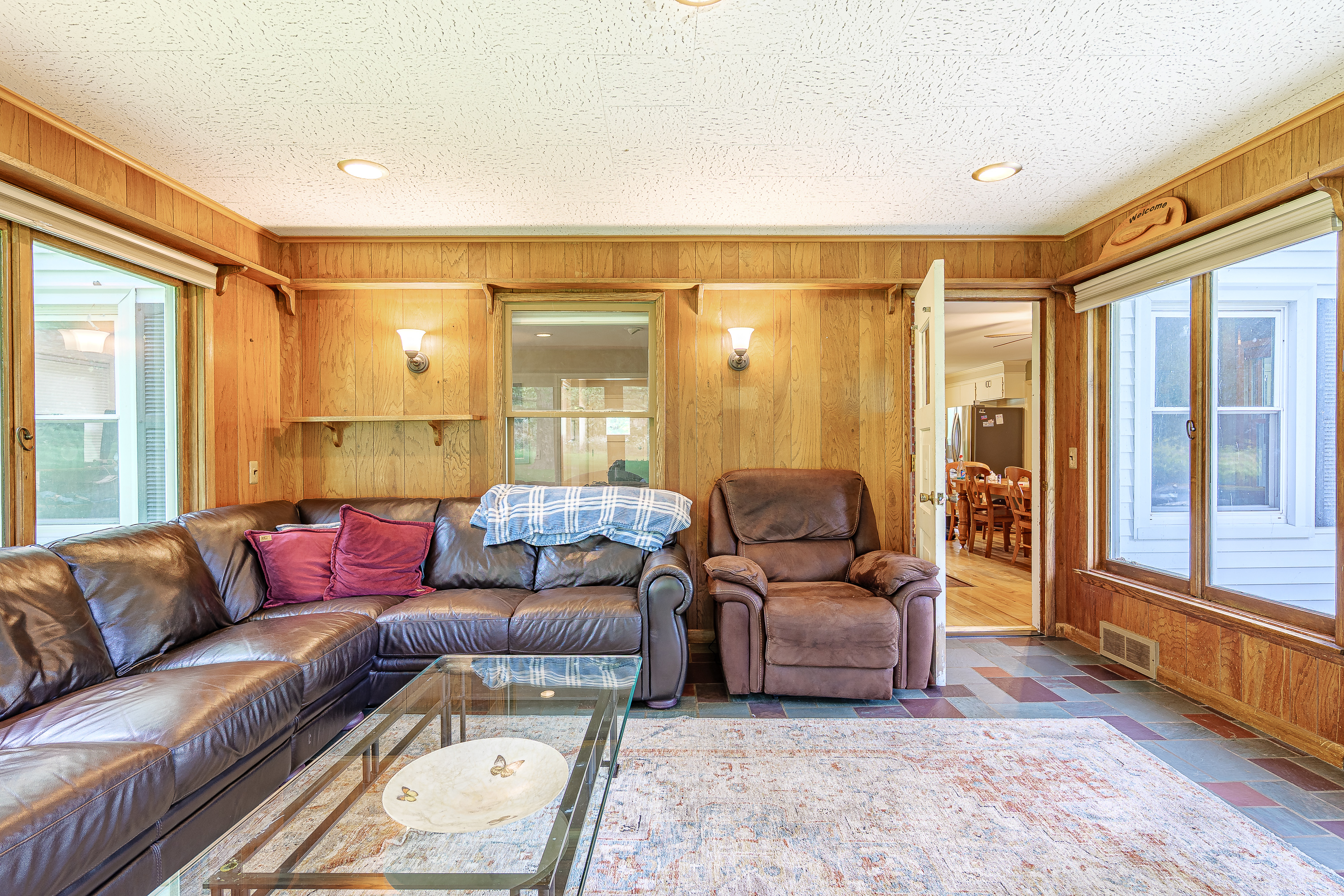 Additional residence and barn photograph 24
