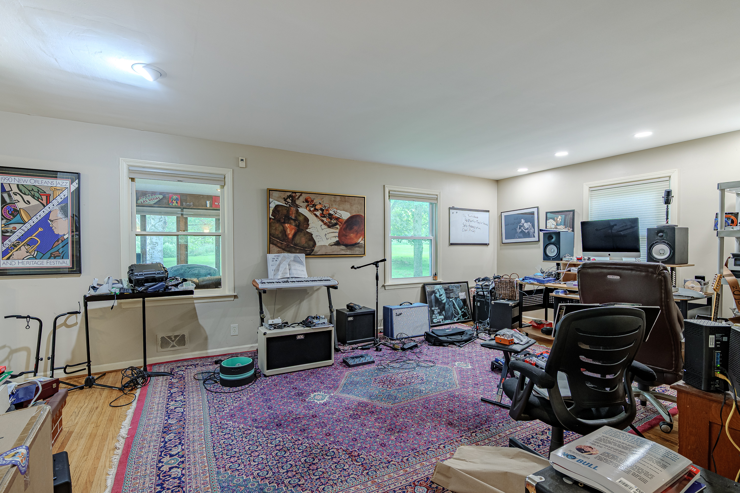 Additional residence and barn photograph 26