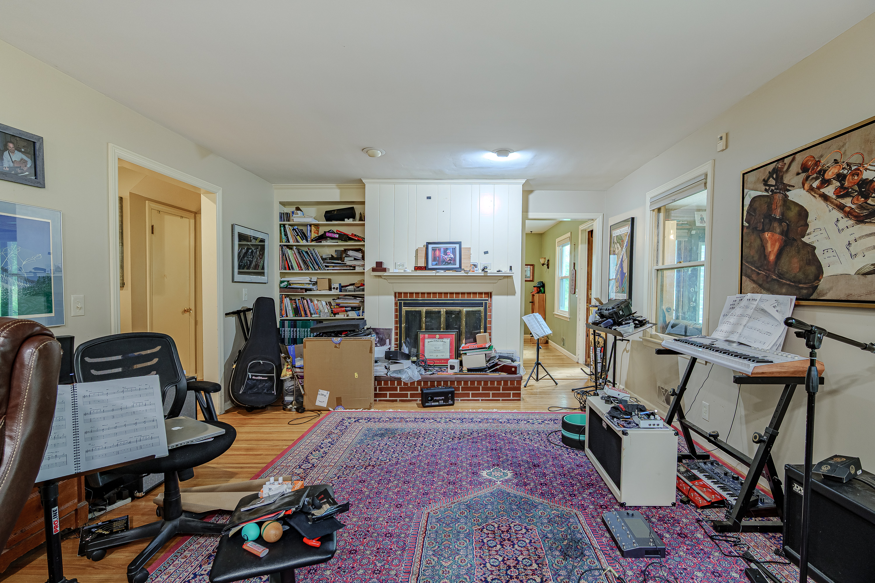 Additional residence and barn photograph 28