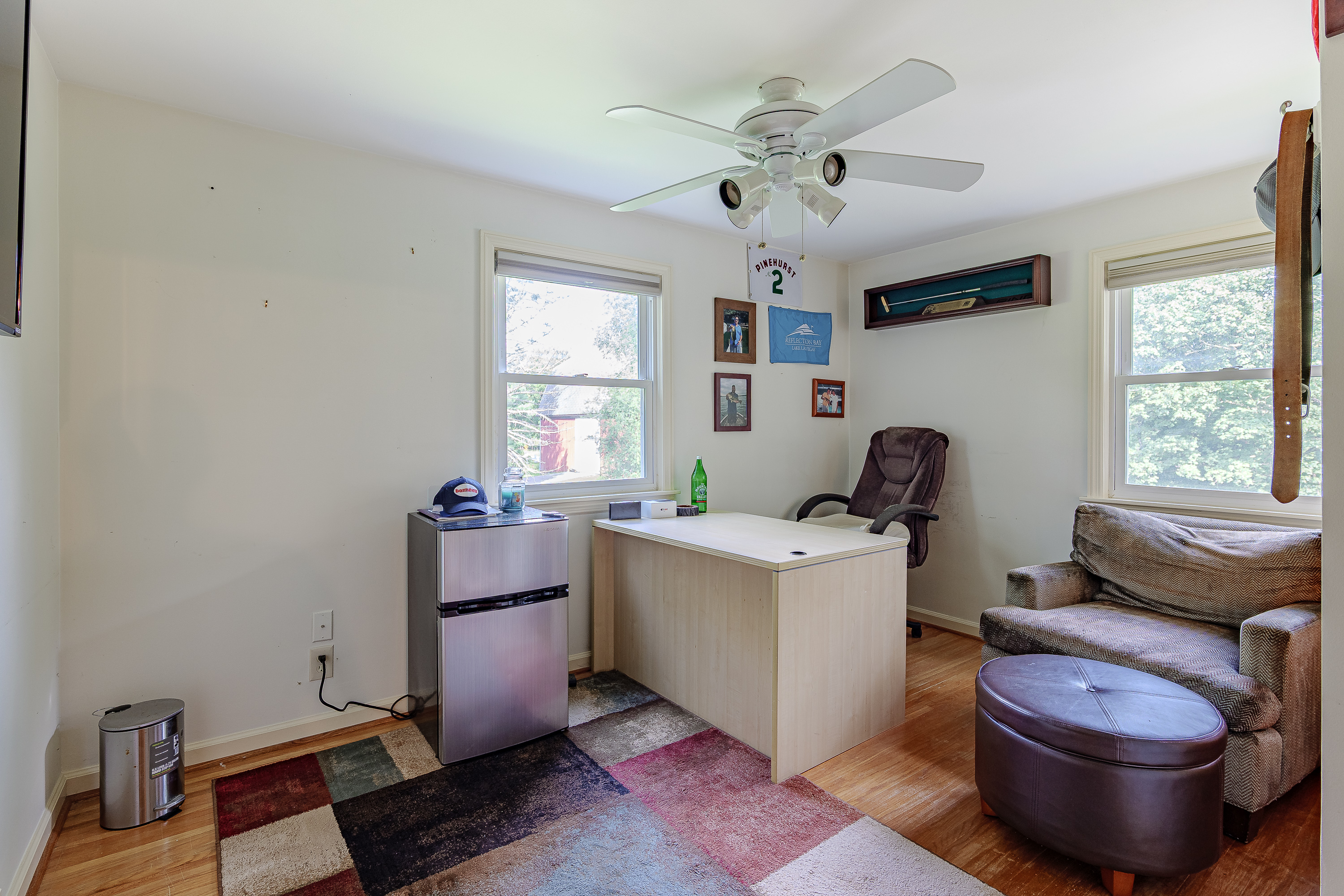 Additional residence and barn photograph 37